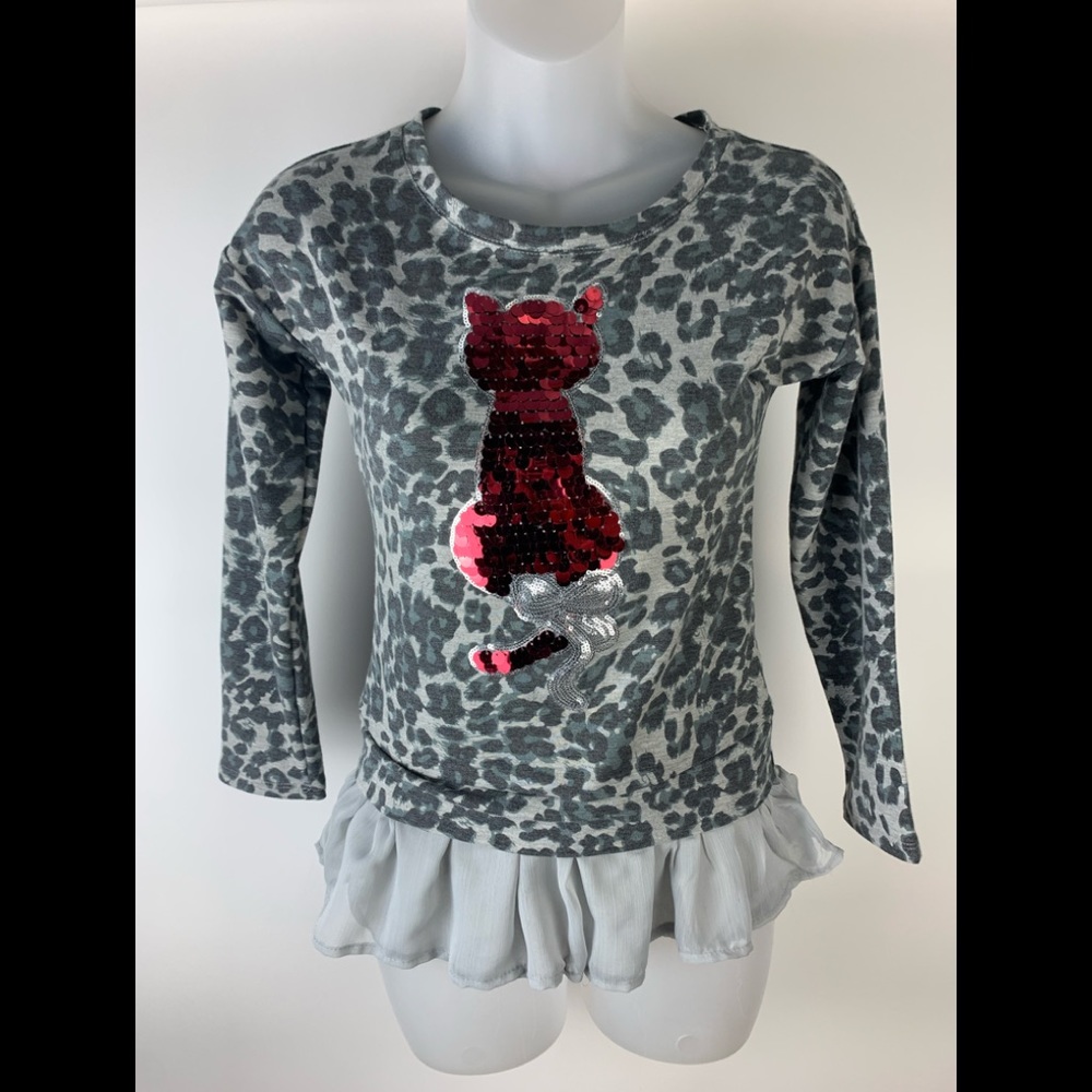 Forever orchid kitty shirt with ruffles.